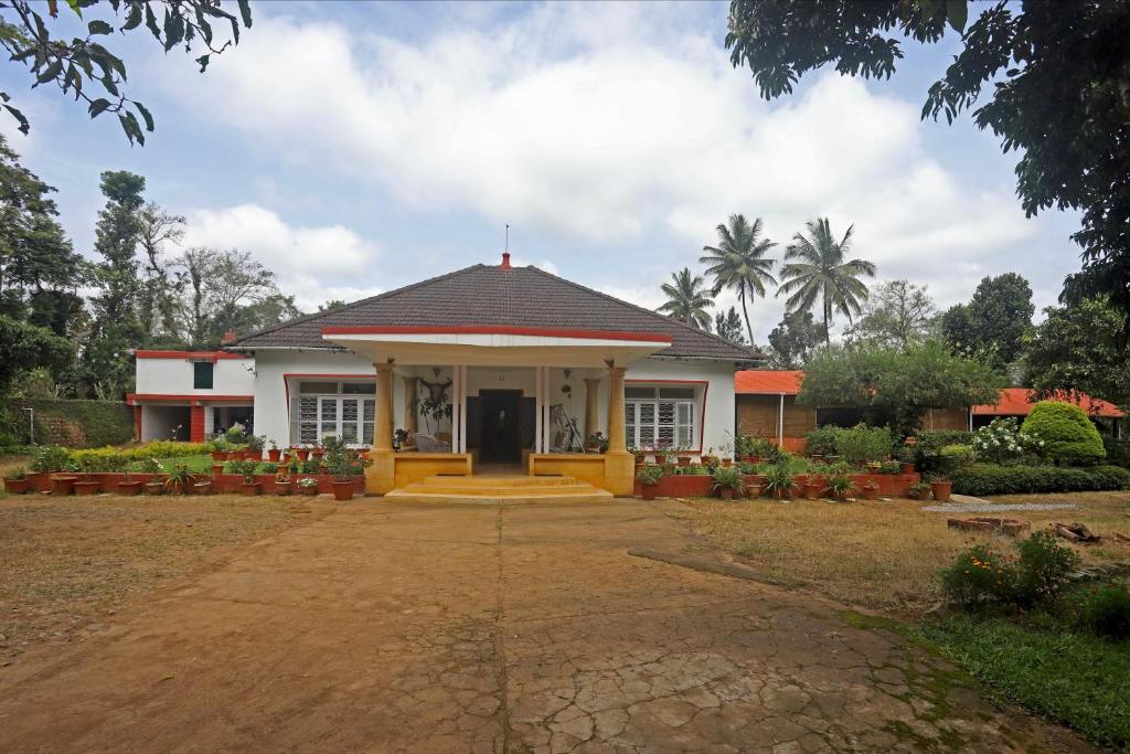 Devi Villa - Plantation Retreat and Forest Getaway