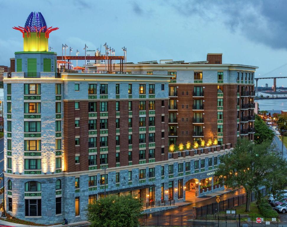 Homewood Suites Savannah Historic District/Riverfront